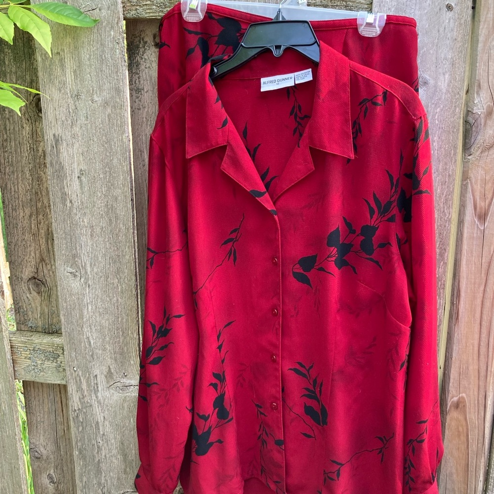 A Vintage Alfred Dunner Red & Black Blouse & Skirt set